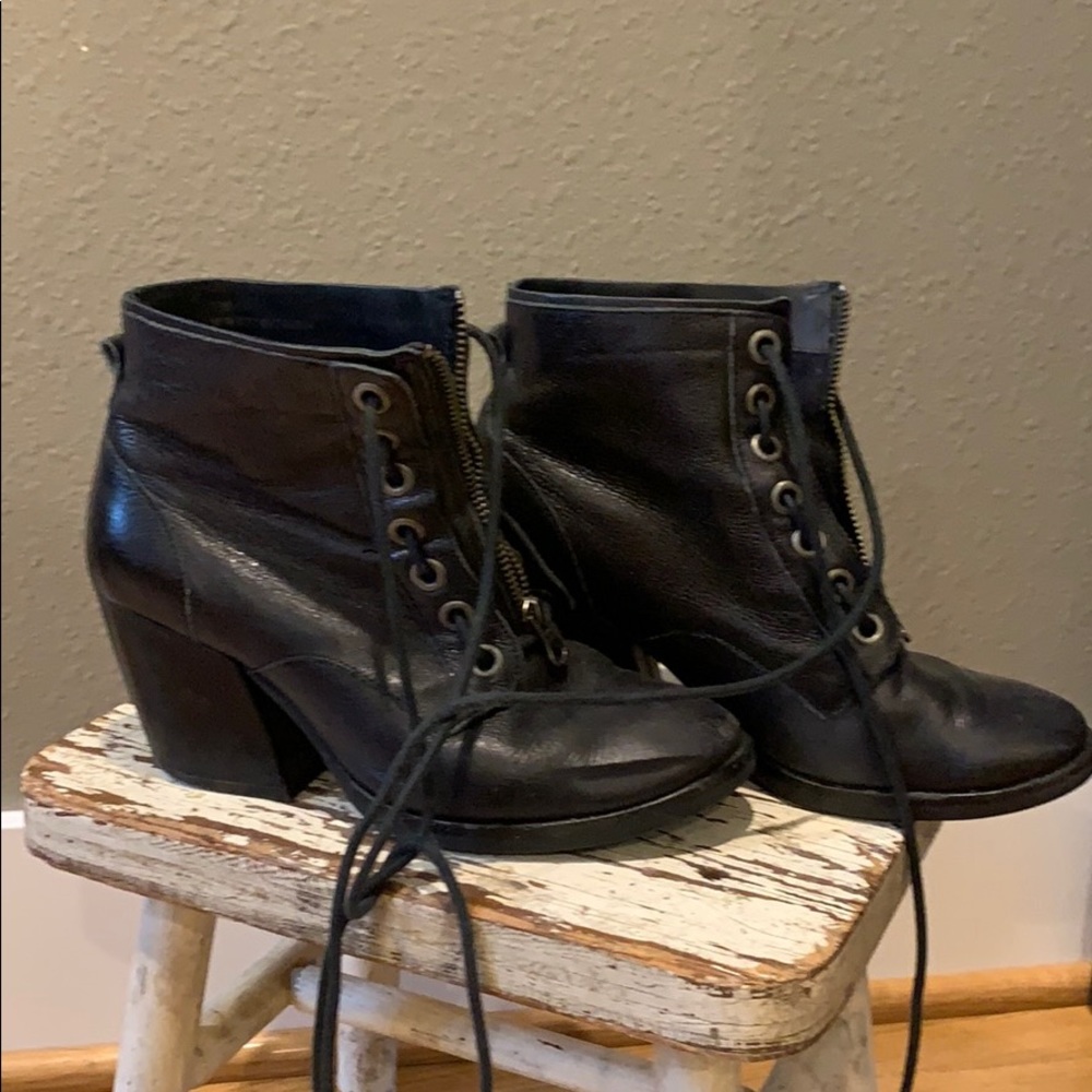 KORK-EASE boot, booties little heel. Size 7/38